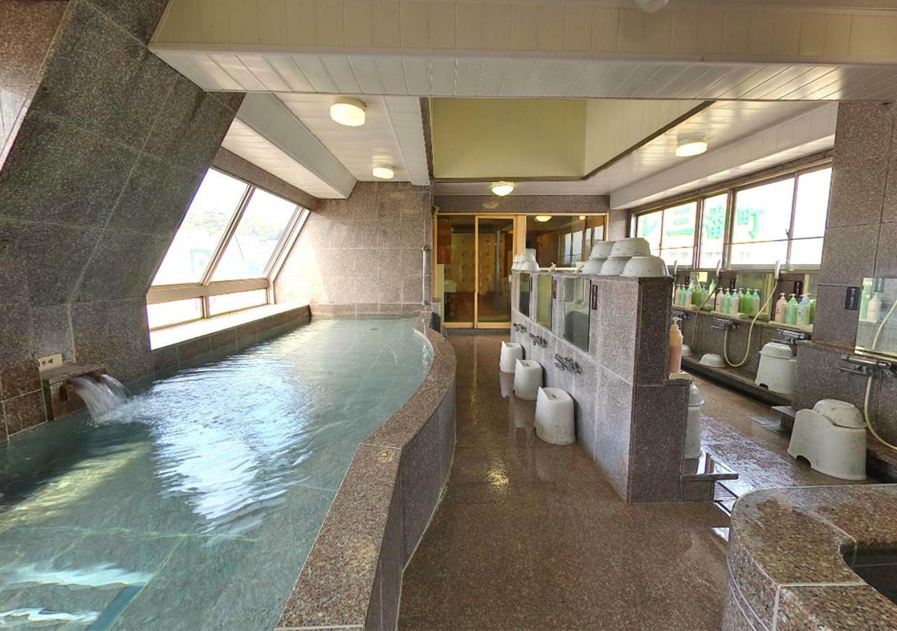 Hotel Sambancho Matsuyama  Buitenkant foto